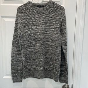 MEN’S CREWNECK CROSS STICH SWEATER